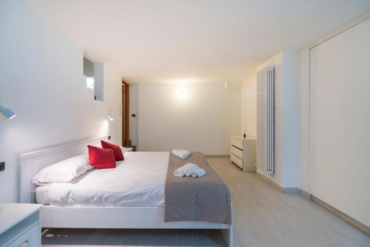 Loft - Porta Venezia - M3 Repubblica * Milaan